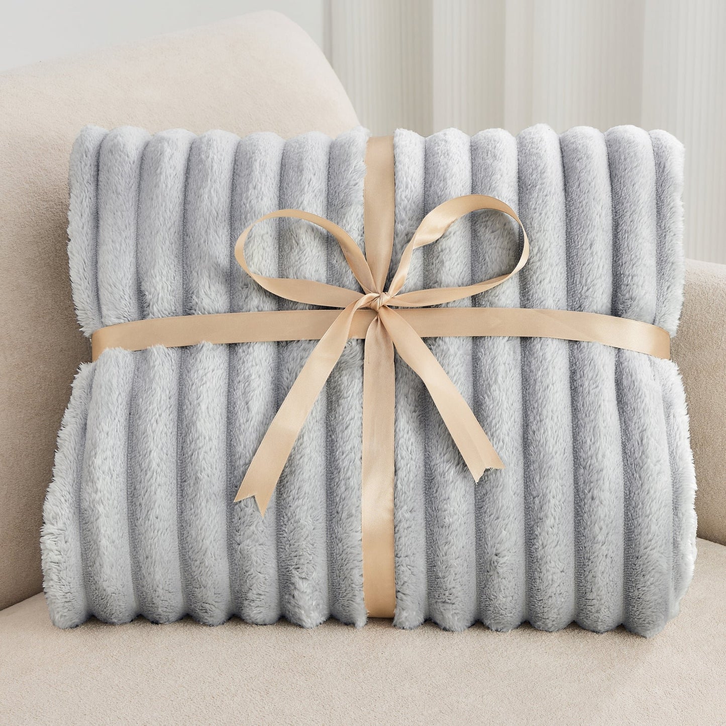 Sfrcord® 🔥Popular soft plush nap blanket